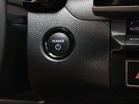 Used 2025 Toyota Camry SE FWD image 18