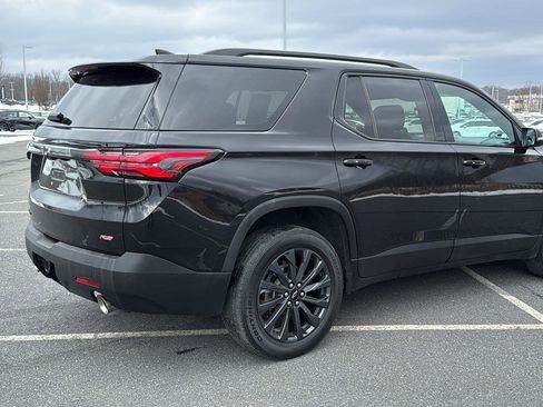 Used 2023 Chevrolet Traverse RS w/ LPO, Cargo Package image 5