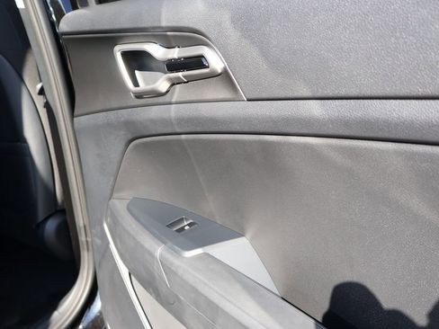 New 2026 Kia Sportage S image 13