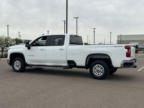Used 2025 Chevrolet Silverado 2500 LT w/ Safety Package AWD/4WD image 3