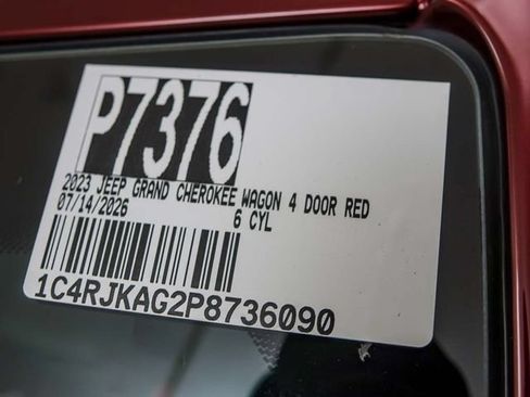 Used 2023 Jeep Grand Cherokee L Laredo AWD/4WD image 33