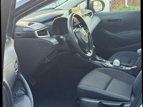 Used 2023 Toyota Corolla LE FWD image 16