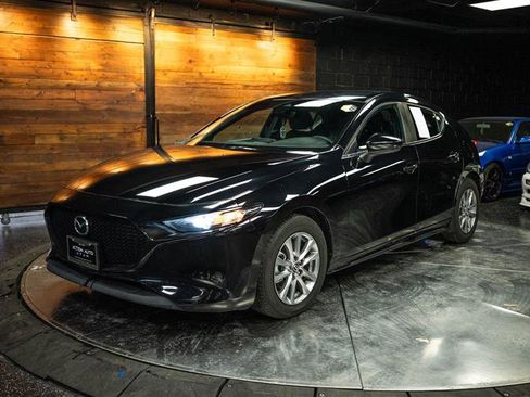 Used 2022 MAZDA MAZDA3 s image 2