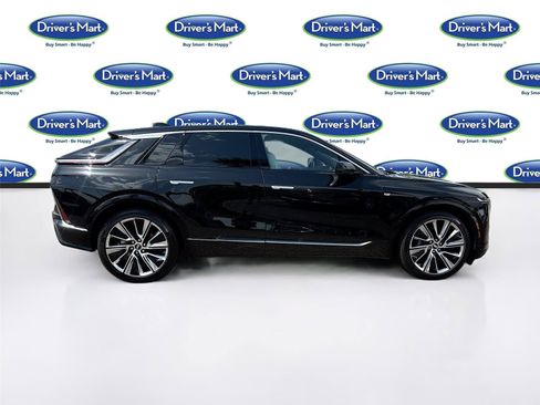Used 2023 Cadillac Lyriq 2WD image 8