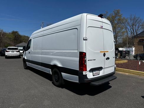 Used 2023 Mercedes-Benz Sprinter 1500 image 7