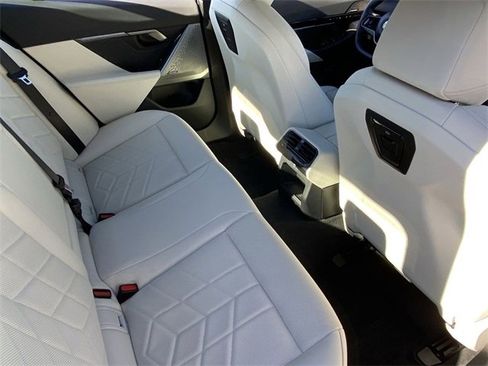 Certified 2025 BMW 530i 530i image 16