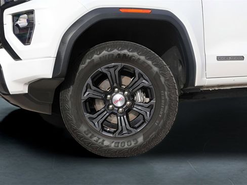 Used 2023 GMC Canyon Elevation w/ Convenience Package image 4