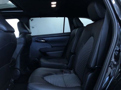 Certified 2025 Toyota Highlander XSE AWD/4WD image 20