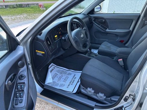 Used 2006 Hyundai Elantra GLS FWD image 2