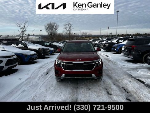 Certified 2024 Kia Seltos S image 2