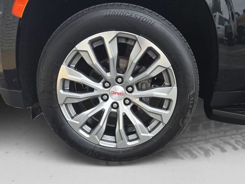 Used 2021 GMC Yukon Denali w/ Advanced Technology Package AWD/4WD image 23