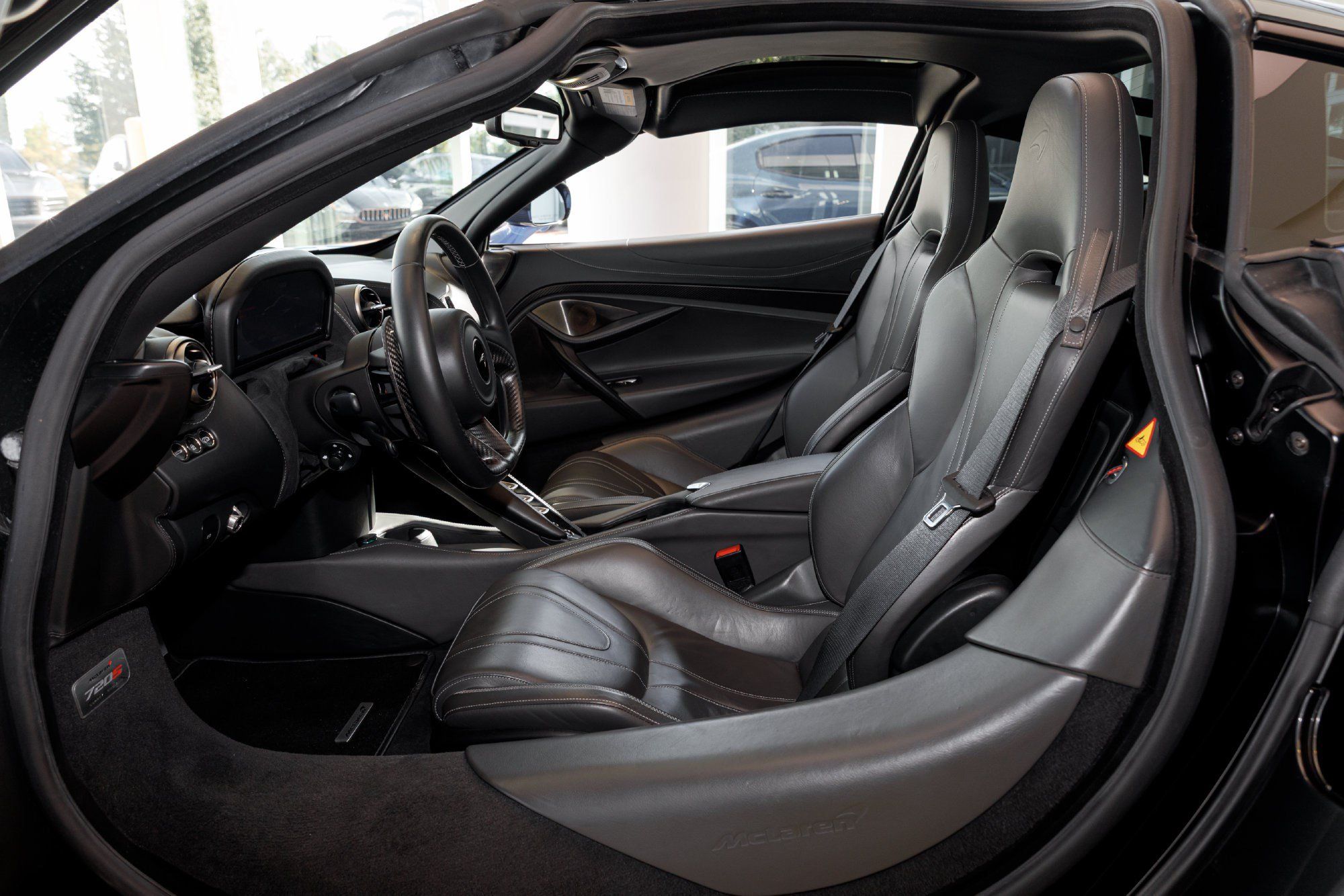 Used 2019 McLaren 720S Luxury RWD image 30