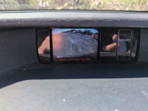 Used 2013 Toyota Sienna XLE FWD image 21