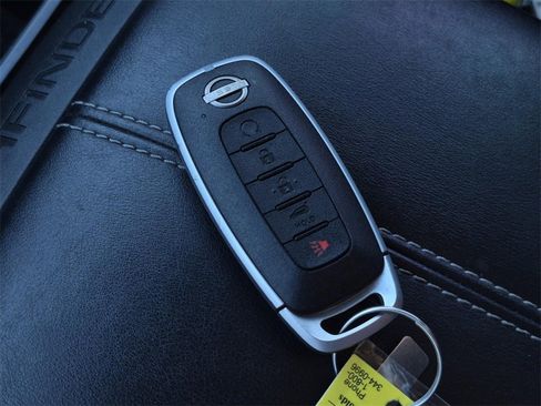 Used 2023 Nissan Pathfinder SV w/ SV Premium Package image 40