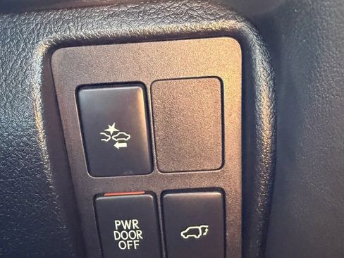 Used 2017 Lexus LX 570 4WD w/ Luxury Package image 34