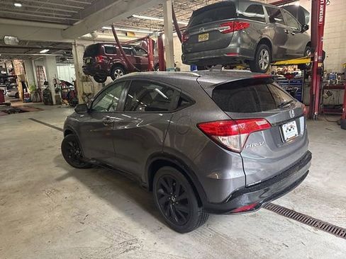 Used 2021 Honda HR-V Sport image 6