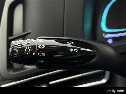 Used 2025 Hyundai Elantra Hybrid FWD image 34