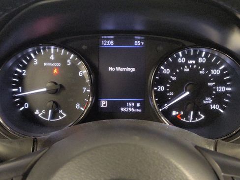 Used 2018 Nissan Rogue SV FWD image 23