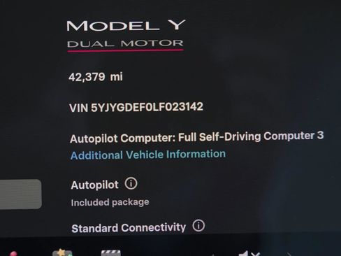 Used 2020 Tesla Model Y Long Range image 15