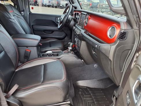 Used 2022 Jeep Wrangler Unlimited Rubicon w/ Cold Weather Group image 13