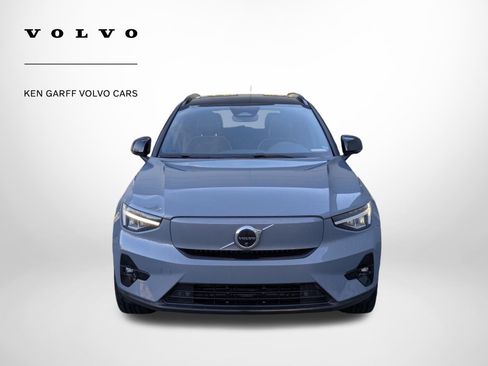 Certified 2023 Volvo XC40 Recharge Plus image 9
