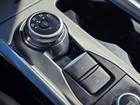 Used 2024 Ford Explorer XLT w/ Equipment Group 202A image 35