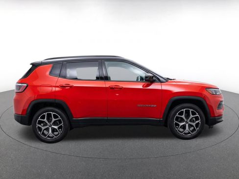 Used 2025 Jeep Compass Limited AWD/4WD image 8