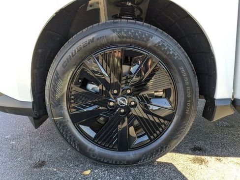 Used 2025 Nissan Murano SV image 15