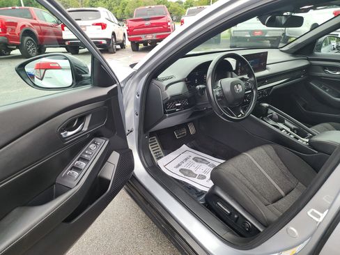 Used 2024 Honda Accord Sport image 18