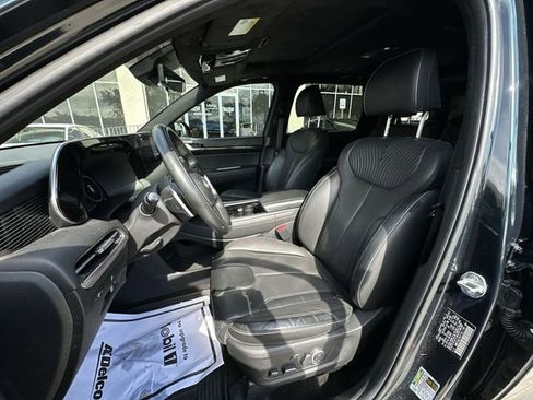 Used 2024 Hyundai Palisade Calligraphy image 18