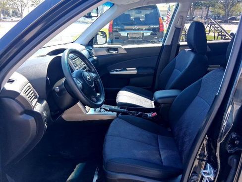 Used 2010 Subaru Forester 2.5X Premium image 12