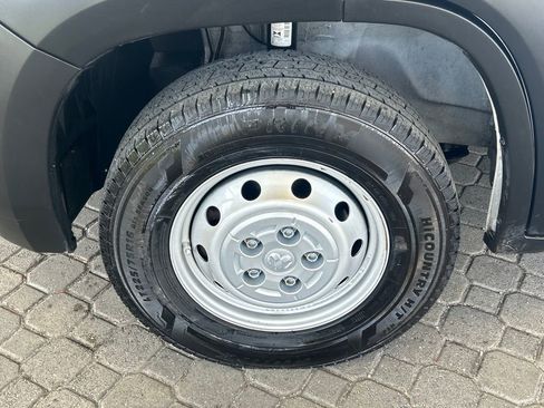 Used 2023 RAM ProMaster 2500 w/ Convenience Group image 15