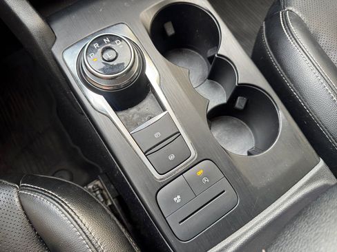 Used 2022 Ford Escape SEL image 20