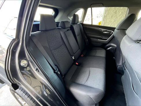 Used 2024 Toyota RAV4 XLE image 19