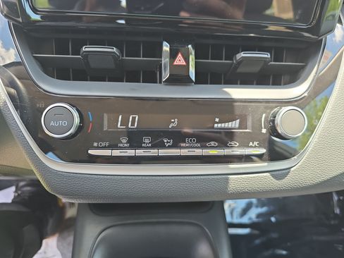 Used 2024 Toyota Corolla LE FWD image 23