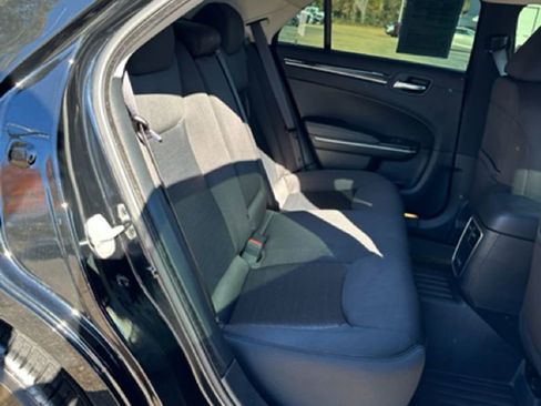 Used 2023 Chrysler 300 Touring w/ Sport Appearance Package image 22