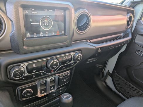 Used 2023 Jeep Wrangler Sport S image 19