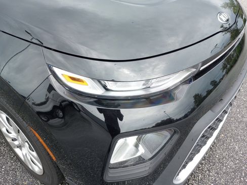 Used 2021 Kia Soul LX FWD image 28