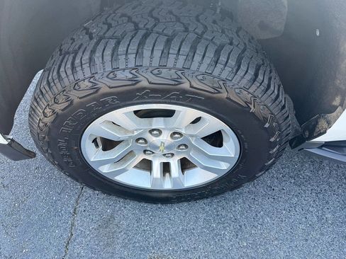 Used 2019 Chevrolet Suburban LT AWD/4WD image 10
