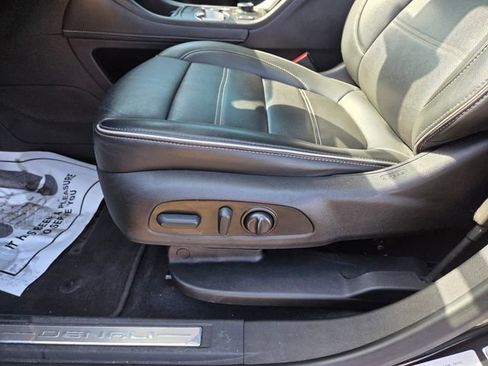 Used 2022 GMC Acadia Denali w/ GMC Pro Grade Package image 16