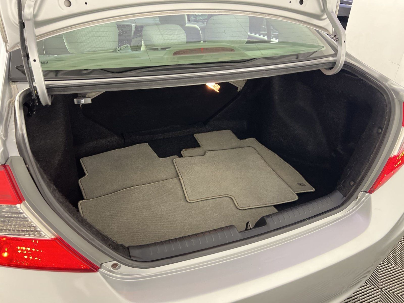Used 2012 Honda Civic LX image 24