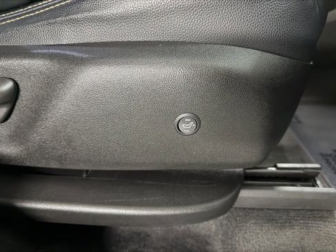 Used 2019 Chevrolet Traverse LS w/ LPO, Blackout Package image 23