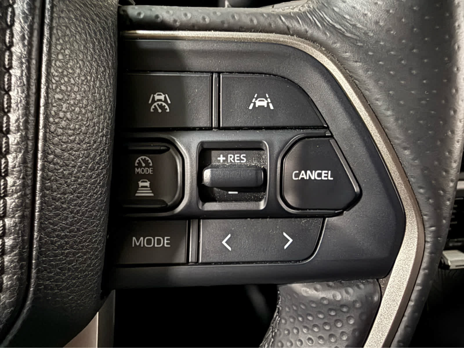 Used 2025 Toyota 4Runner TRD Off-Road Premium AWD/4WD image 19