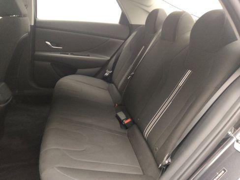 Used 2021 Hyundai Elantra SEL w/ Convenience Package FWD image 18