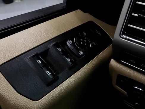 Used 2017 Ford F250 Lariat w/ Lariat Ultimate Package image 26