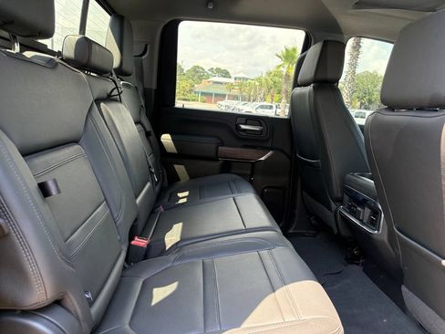 Used 2022 GMC Sierra 2500 Denali w/ Denali Ultimate Package AWD/4WD image 15