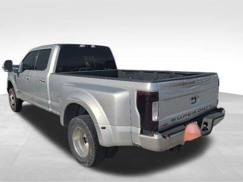 Used 2017 Ford F350 XL w/ Power Equipment Group AWD/4WD image 6