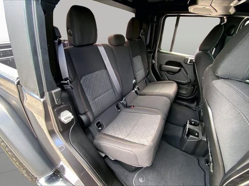 Used 2025 Jeep Gladiator Mojave AWD/4WD image 20