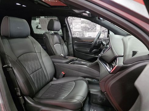 Used 2024 Buick Enclave Avenir w/ Avenir Technology Package image 18