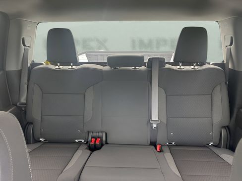 Used 2025 Chevrolet Silverado 1500 Custom image 11